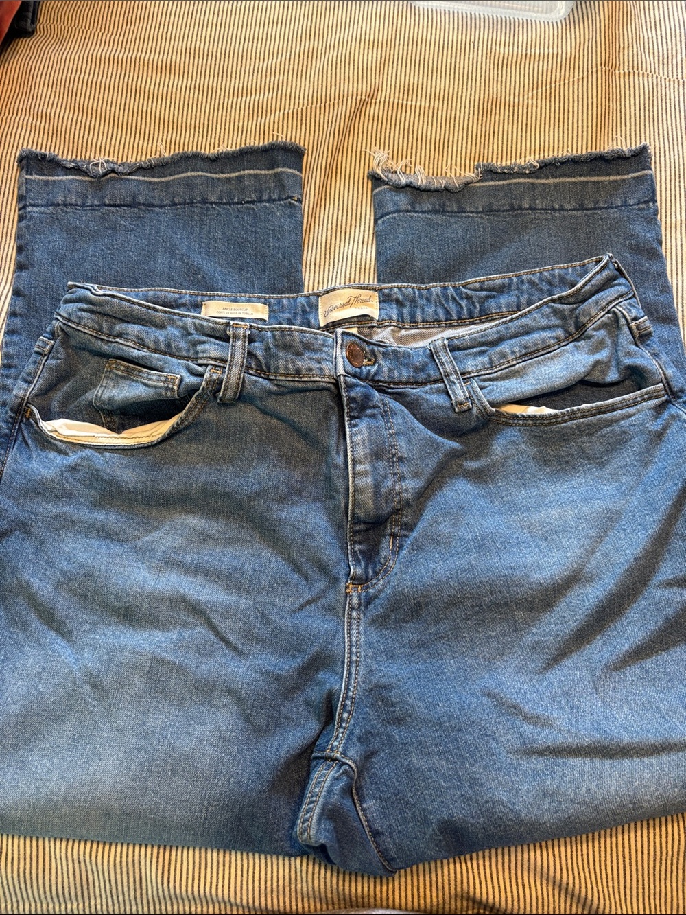 Universal Thread Blue Frayed Hem Ankle Jeans